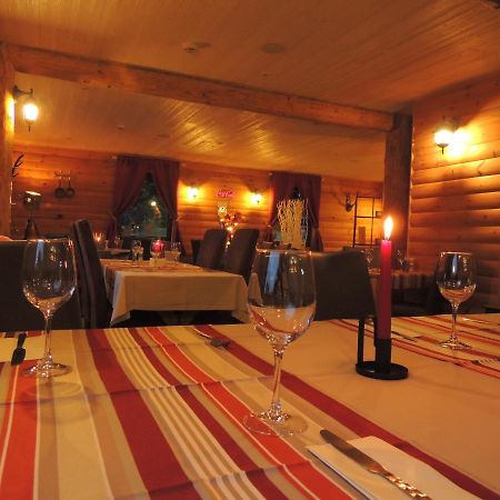 Auberge "La Fourchette Paysanne" Dochamps Ngoại thất bức ảnh